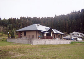 �R���j�A�����E�J�󂢓h������